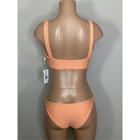 New. L*SPACE tangy ribbed bikini. Small. Retails $206 - Picture 3 of 9